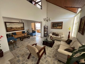 VENTA CASA EN LAGOS DEL CACIQUE, BUCARAMANGA. Cod V6236