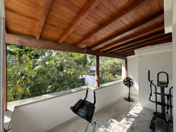 VENTA CASA EN LAGOS DEL CACIQUE, BUCARAMANGA. Cod V6236