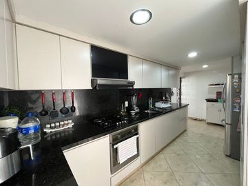 VENTA CASA EN LAGOS DEL CACIQUE, BUCARAMANGA. Cod V6236