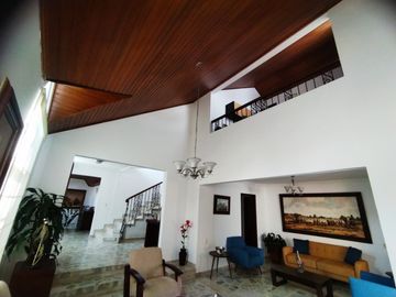 VENTA CASA EN LAGOS DEL CACIQUE, BUCARAMANGA. Cod V6236