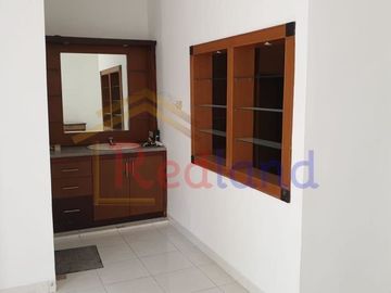 Sewa Rumah di Semarang Indah( Yl 1147 )