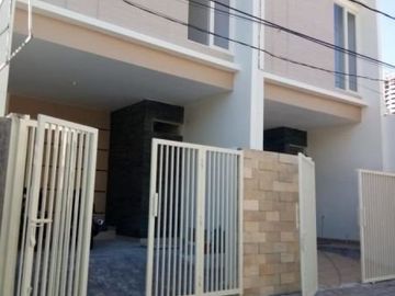 Rumah Baru SHM Surabaya Barat Simpang Darmo Permai