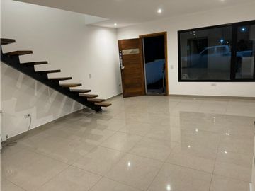 DUPLEX A ESTRENAR
