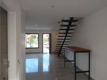 DUPLEX A ESTRENAR