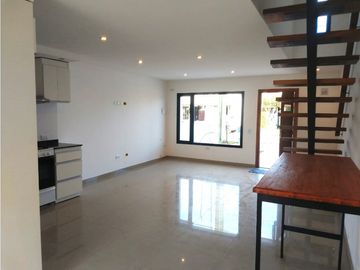 DUPLEX A ESTRENAR
