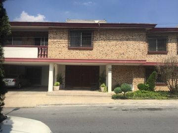 CASA EN VENTA COLINAS DE SAN JERÓNIMO ZONA CUMBRES
