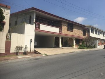 CASA EN VENTA COLINAS DE SAN JERÓNIMO ZONA CUMBRES