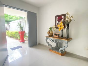 casa en venta en villa santos. Cod V308
