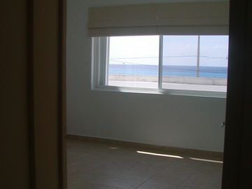 FRENTE AL MAR,  VILLA TOPACIO #37