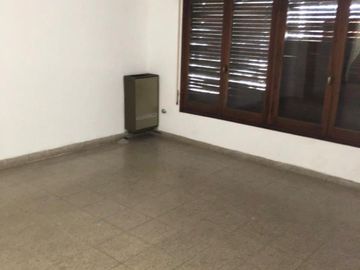CASA EN VENTA MAIPU 2000
