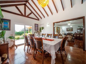 Estupenda Casa en Tranquilo Condominio