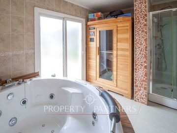 Estupenda Casa en Tranquilo Condominio