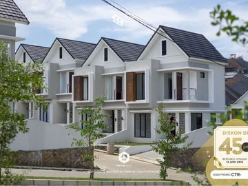 Rumah Tengah Kota Suasana Villa di Bandung