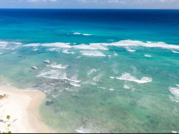 Departamento frente al mar con alberca privada, 842 m2, condominio de lujo con a