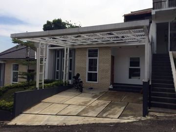 DIJUAL CEPAT !!! Rumah nyaman di Awiligar Cikutra, Cigadung, Tubagus Ismail