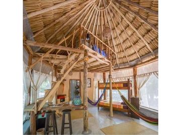Terreno con Cabañas en Venta/Renta 9000m2 650mil DLS