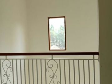 Rumah 2 lantai bata merah dekat ke Galaxy Pekayon Bekasi Selatan
