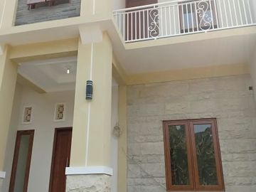 Rumah 2 lantai bata merah dekat ke Galaxy Pekayon Bekasi Selatan