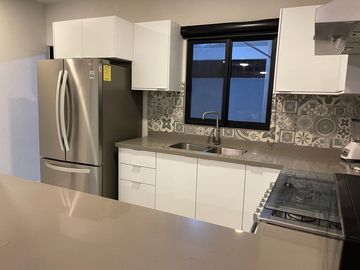 CASA EN VENTA EN PORTOVELA RESIDENCIAL