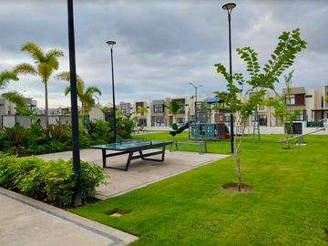 CASA EN VENTA EN PORTOVELA RESIDENCIAL