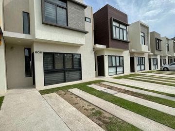 CASA EN VENTA EN PORTOVELA RESIDENCIAL