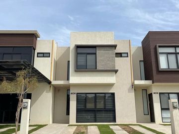 CASA EN VENTA EN PORTOVELA RESIDENCIAL