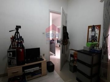 Rumah cantik siap huni nyaman dan aman Santosa Asih Cipamokolan