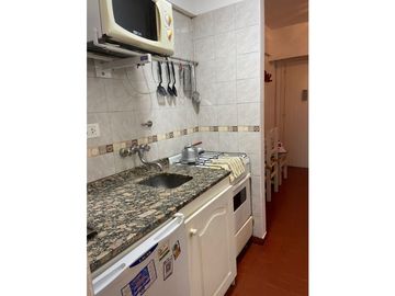 Departamento a media cuadra del mar. 1 dormitorio. Gas natural