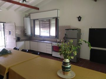 CASA QUINTA c/PILETA + GALPON