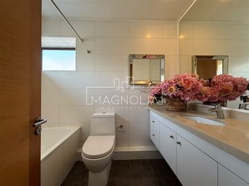 Casa en venta 5 dormitorios Condomimio Los Bosques