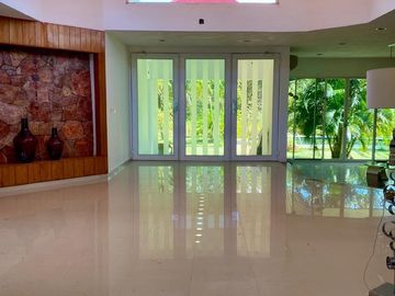 Quinta En Venta En Fracc. Dorantes