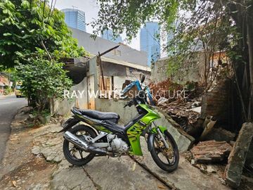 Tanah dan Rumah Tua di Jl KH Guru Mughni Setiabudi