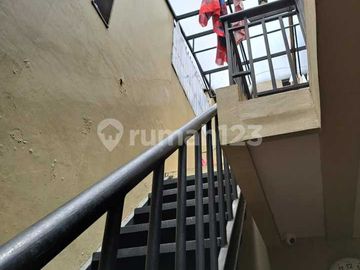 Rumah 2 Lantai Sudah Renovasi dan Siap Huni di Delatinos - Bsd