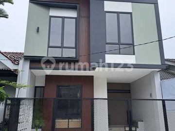 Brand New Rumah 2 Lantai Fasad Modern Contemporer di BSD Nusaloka, Tangerang