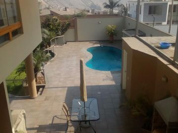 VENDO LINDA CASA Calle   El Rincon   III etapa La Planicie La Molina BAJO DE PRECIO