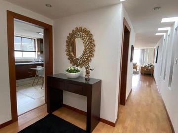 EN VENTA AMPLIO DEPARTAMENTO CON EXCELENTE VISTA Y SEGURIDAD SECTOR VISTA GRANDE