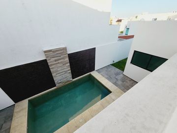 Casa en VENTA con PANELES SOLARES  y ALBERCA fracc lomas del so l