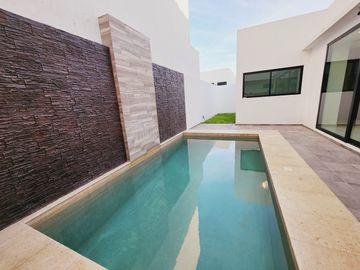 Casa en VENTA con PANELES SOLARES  y ALBERCA fracc lomas del so l