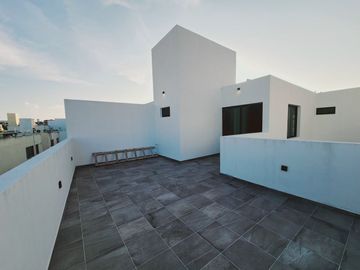 Casa en VENTA con PANELES SOLARES  y ALBERCA fracc lomas del so l