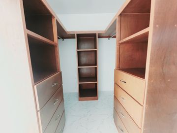 Casa en VENTA con PANELES SOLARES  y ALBERCA fracc lomas del so l