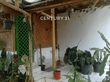 Rumah Pavillion 2 Lantai Shm Di Jl Kolonel Masturi Bandung Barat