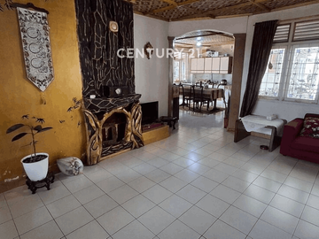 Rumah Pavillion 2 Lantai Shm Di Jl Kolonel Masturi Bandung Barat