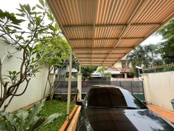 RUMAH LUAS STRATEGIS SEMIFURNISH DKT JL RAYA TOL PESANGRAHAN JAKARTA