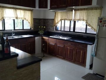 Semi Furnished Elegant House with 5 Bedroom For Sale in Ange