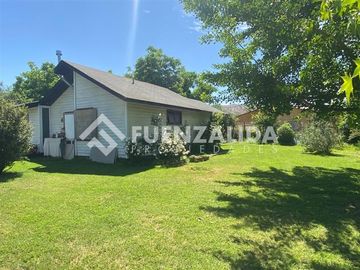 En venta Parcela con 2 casas en Talagante