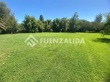 En venta Parcela con 2 casas en Talagante