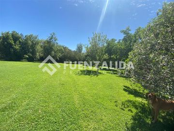 En venta Parcela con 2 casas en Talagante
