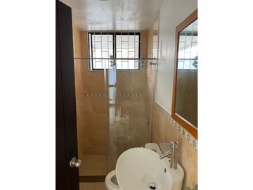 Casa de venta, 5 dormitorios, sector La Guanguiltagua