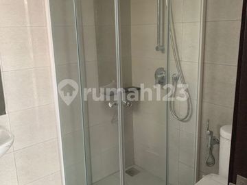 Dijual Termurah Rumah Pik 2 Semi Furnish Uk 4,5X10 2 Lantai
