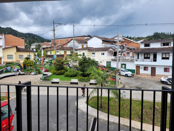 local en arriendo en maderos. Cod A400580